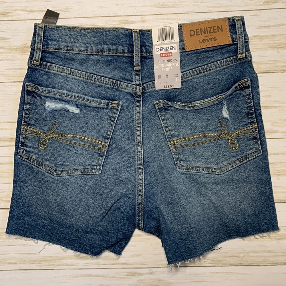 Levi’s Denizen Super High Rise Shorts - Picture 4 of 5